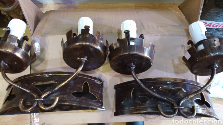 Antig&uuml;edades: Dos apliques de hierro con est&eacute;tica medieval - Foto 1