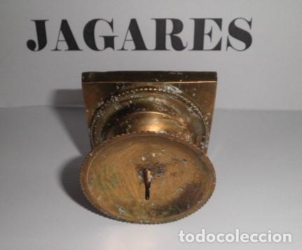 Antig&uuml;edades: VEL&Oacute;N O PORTA CIRIO DE BRONCE - Foto 2