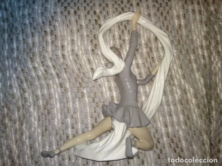 Antig&uuml;edades: Bailarina Nao Lladro - Foto 2
