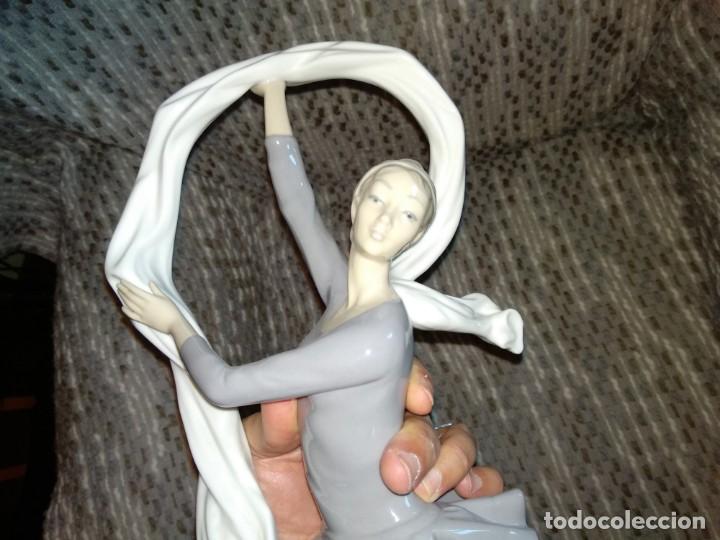 Antig&uuml;edades: Bailarina Nao Lladro - Foto 3