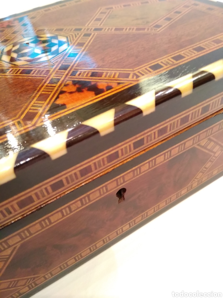 Antig&uuml;edades: Caja de taracea siglo XIX - Foto 5