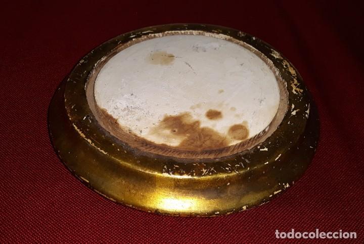 Antig&uuml;edades: PIE DE URNA POLICROMADA SIGLO XIX - Foto 1