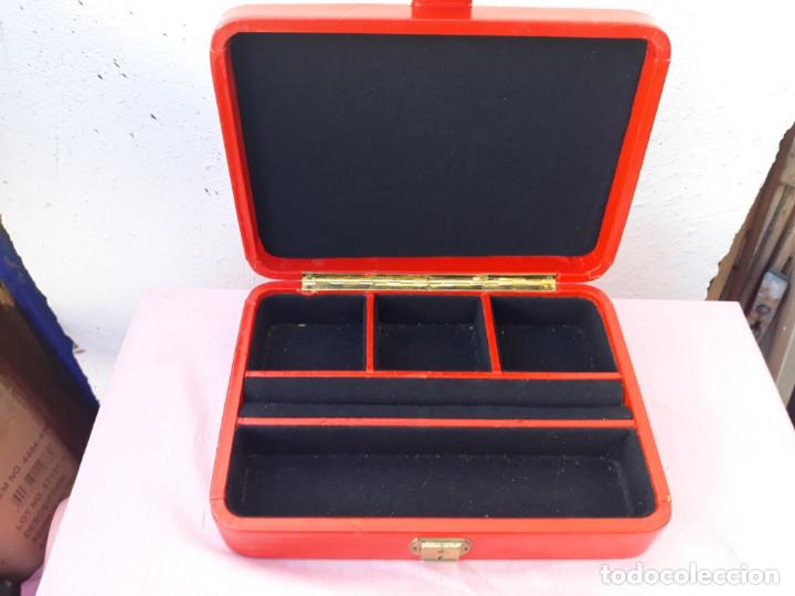 Antig&uuml;edades: caja joyero roja - Foto 2