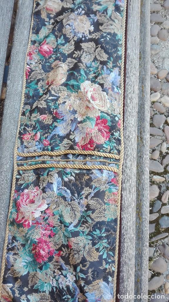 Antig&uuml;edades: Tapete de flores con cord&oacute;n rizado - Foto 3