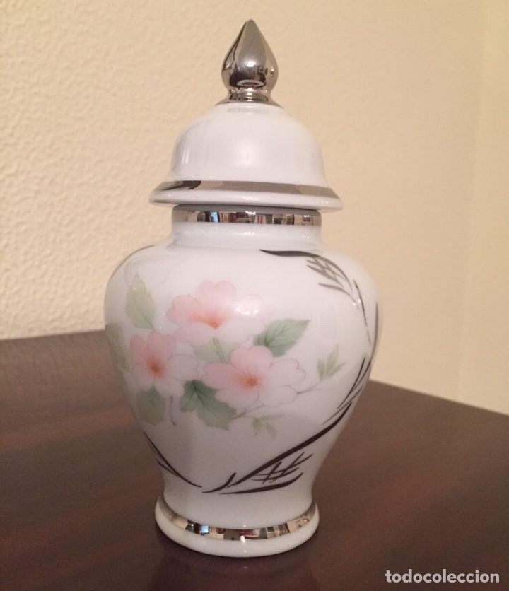 Antig&uuml;edades: JARRON EN PORCELANA Y PLATA DE LEY - Foto 1
