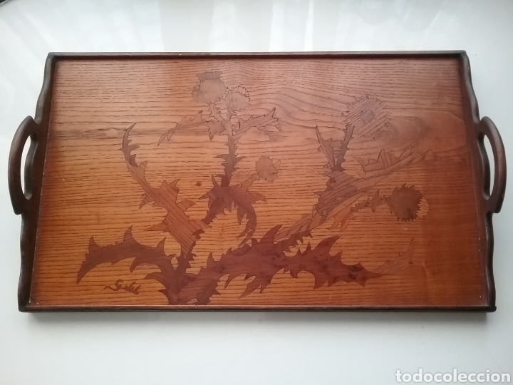 Antig&uuml;edades: Bandeja rectangular con marqueteria de Emile Gall&eacute;. - Foto 1