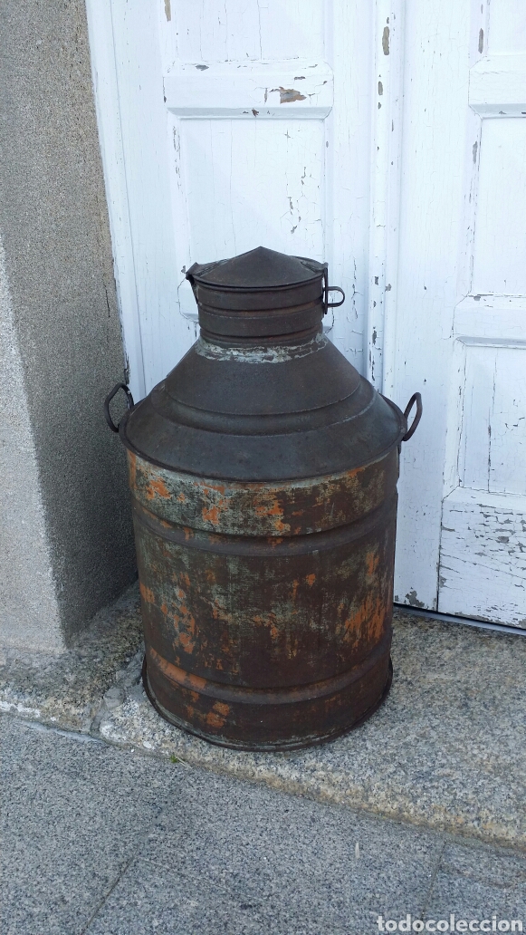 Antig&uuml;edades: Aceitera industrial antigua - Foto 1