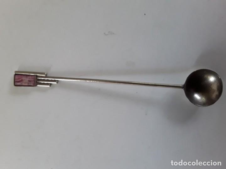 Antig&uuml;edades: Cuchara modernista, art dec&oacute;, cacito, cuchara cocktail,de metal con piedra rosa