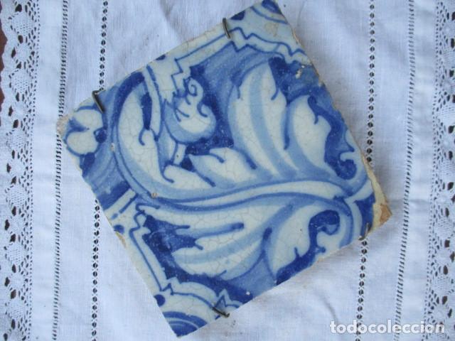 Antig&uuml;edades: Azulejo del siglo XVII - Foto 1