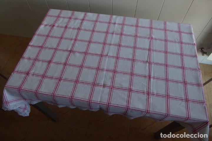 Antig&uuml;edades: MANTEL DE ALGOD&Oacute;N REMATADO CON PUNTILLA - Foto 3