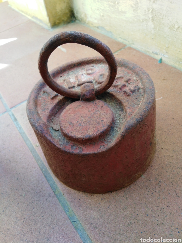 Antig&uuml;edades: Pesa de 5 kg - Foto 1