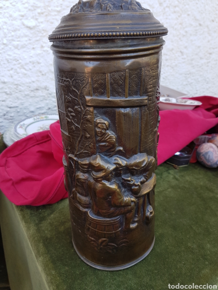 Antig&uuml;edades: ESPECTACULAR Y ANTIGUA JARRA DE LATON - Foto 2