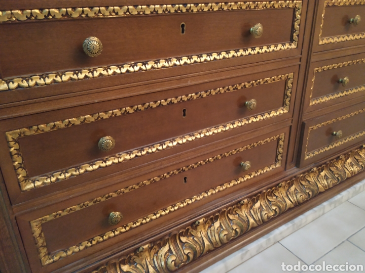Antig&uuml;edades: Comedor nogal y pan de oro - Foto 7
