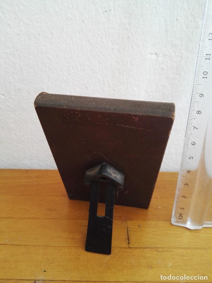Antig&uuml;edades: Tabla de madera con busto de Jes&uacute;s impresa - Foto 3