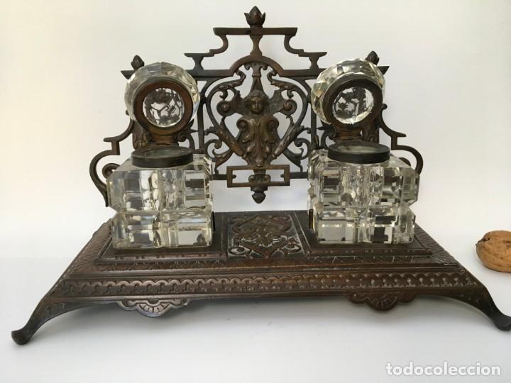 Antig&uuml;edades: Escribania antigua de bronce - Foto 2