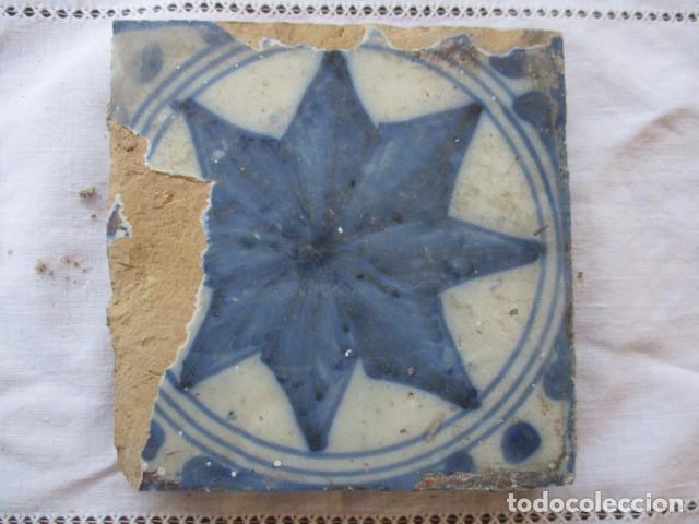 Antig&uuml;edades: Azulejo del siglo XVIII - Foto 1