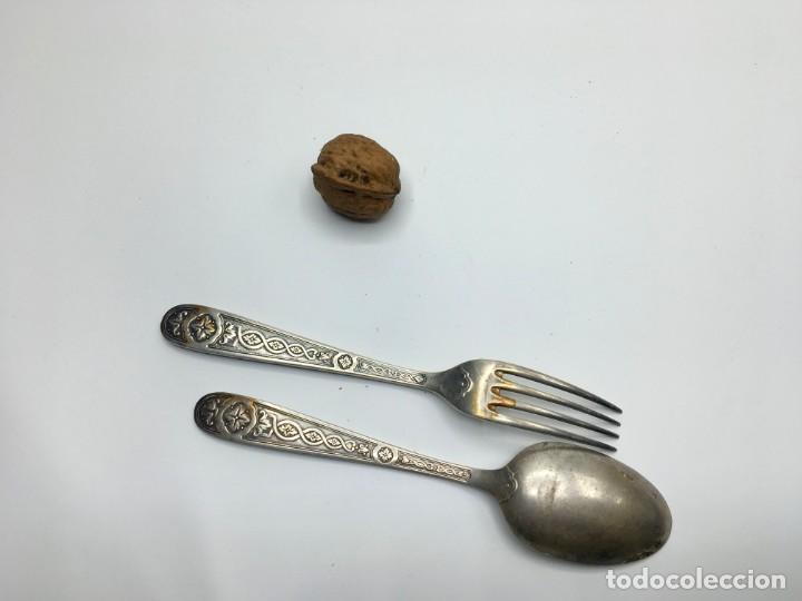 Antig&uuml;edades: Cuchara y tenedor plateados - Foto 2