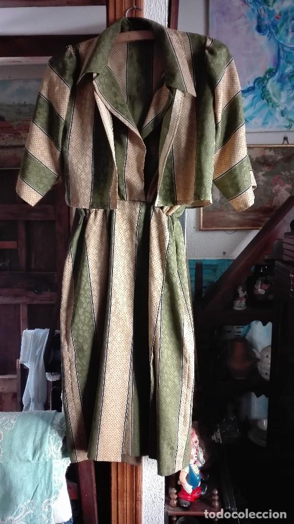 Antig&uuml;edades: Conjunto de vestido y chaqueta - Foto 1