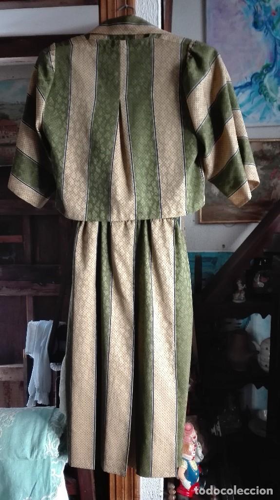 Antig&uuml;edades: Conjunto de vestido y chaqueta - Foto 6