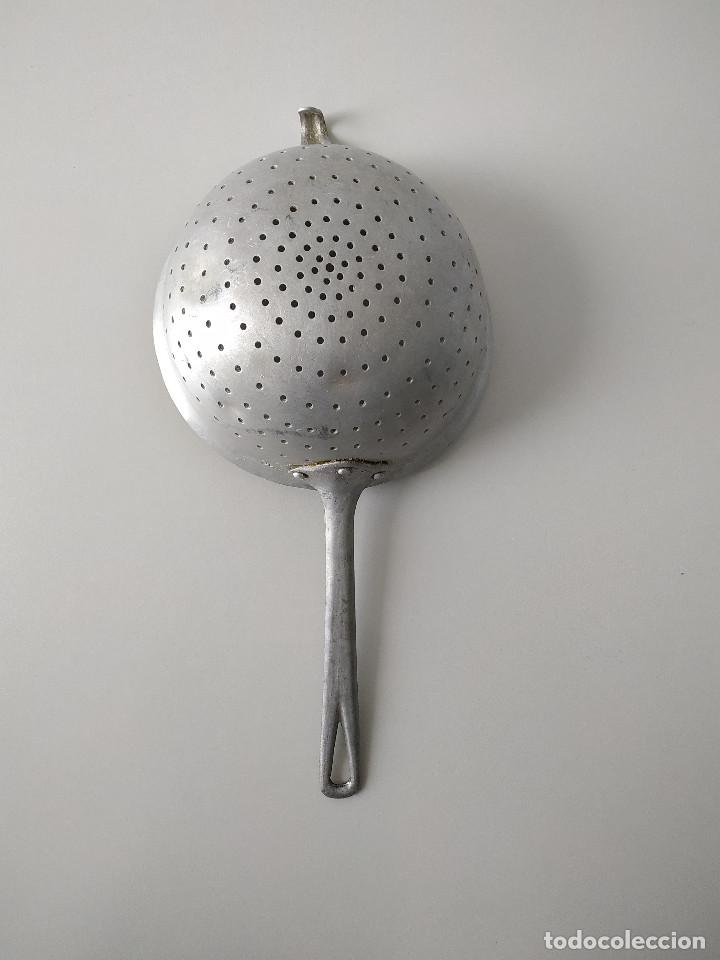 Antig&uuml;edades: ANTIGUO COLADOR DE ALUMINIO - Foto 2