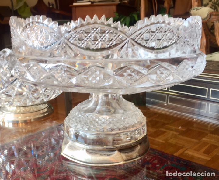 Antig&uuml;edades: Centro de cristal tallado con pie de plata - Foto 2