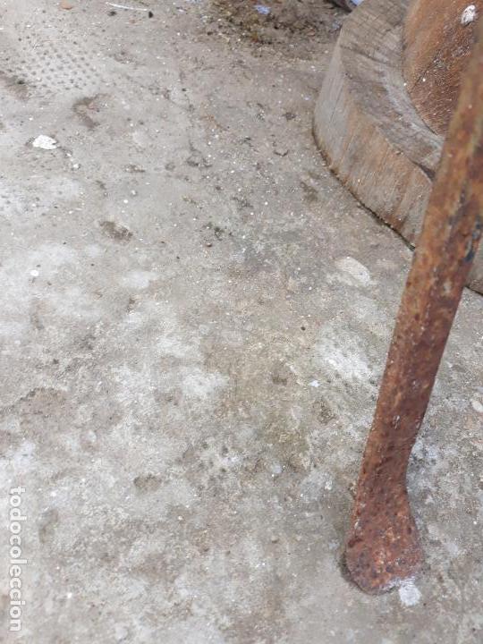 Antig&uuml;edades: Antiguo macetero de hierro forjado - Foto 5