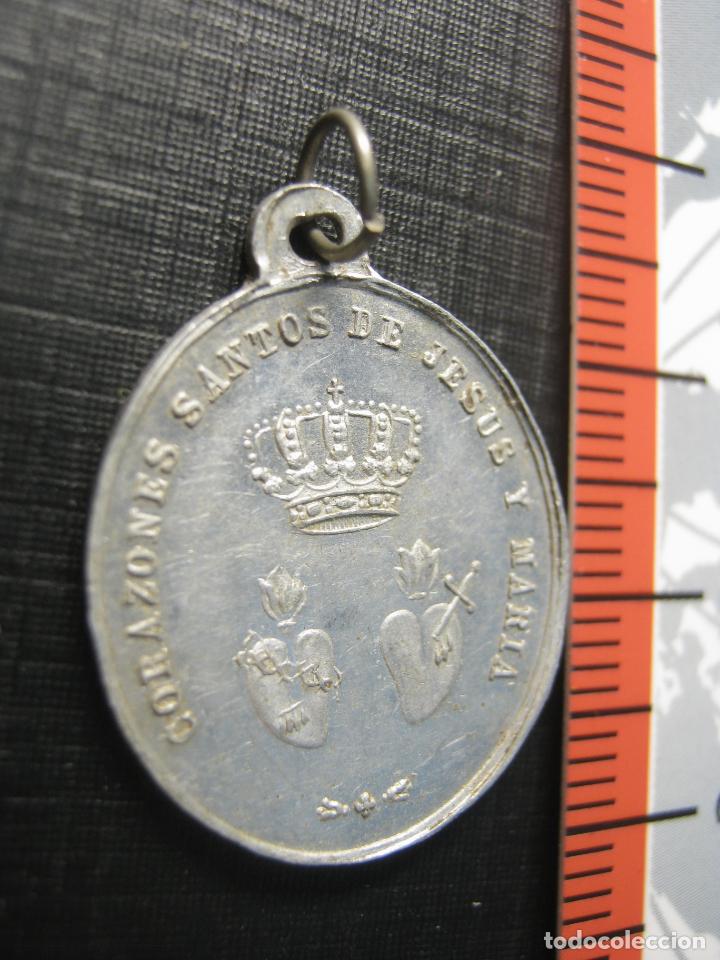 Antig&uuml;edades: medalla Santa Rita de Casia - Foto 2