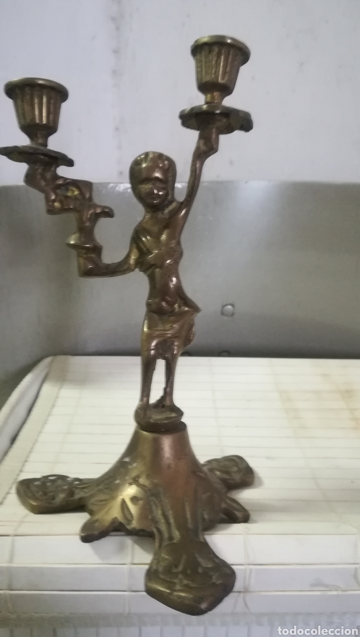 Antig&uuml;edades: Antiguo candelabro de bronce - Foto 1