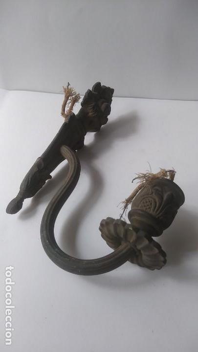Antig&uuml;edades: Aplique candelabro de laton o bronce - Foto 9