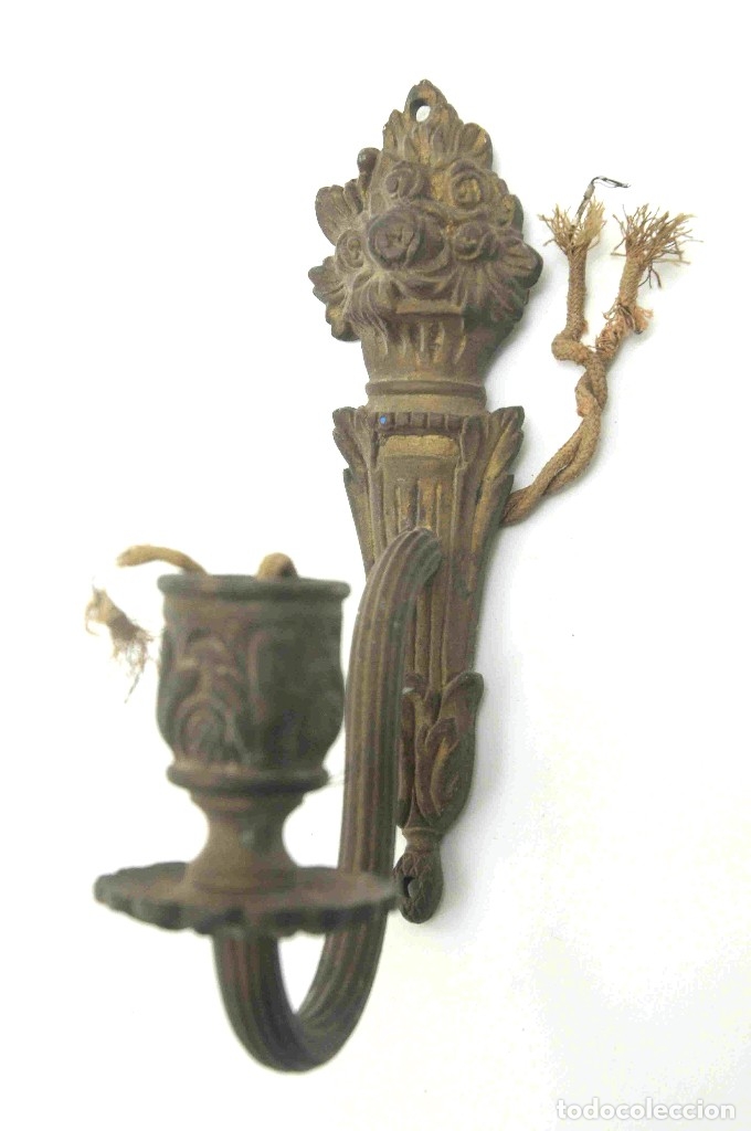 Antig&uuml;edades: Aplique candelabro de laton o bronce - Foto 1