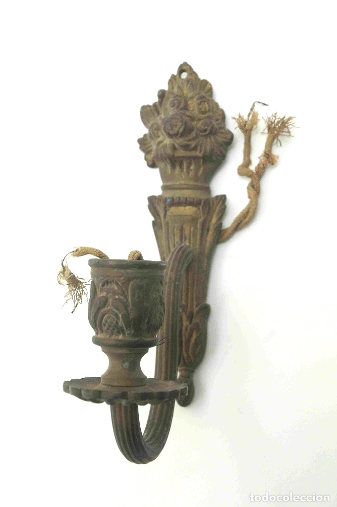 Antig&uuml;edades: Aplique candelabro de laton o bronce - Foto 2