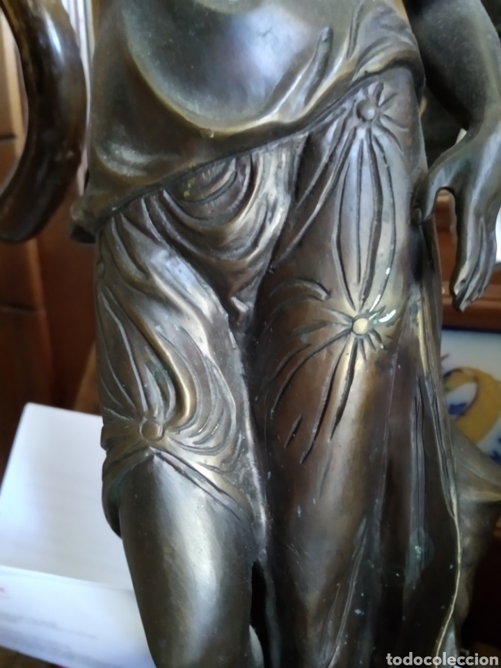Antig&uuml;edades: Figura bronce mujer modernista - Foto 3
