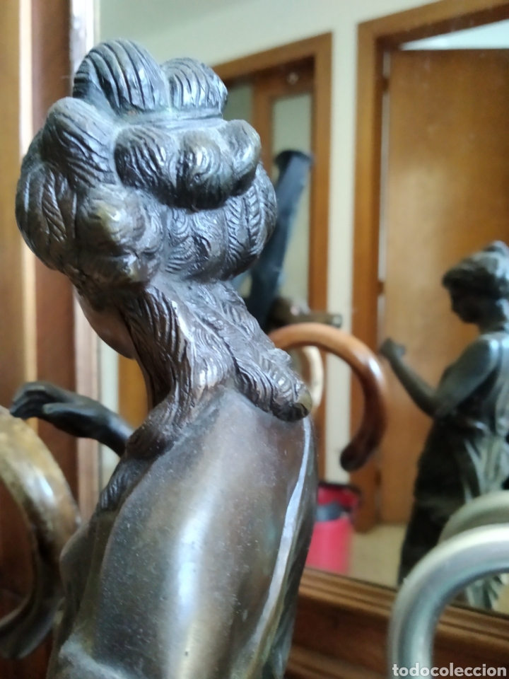 Antig&uuml;edades: Figura bronce mujer modernista - Foto 4