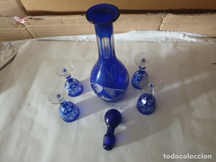 Antig&uuml;edades: Juego 4 copas y botella licorera - Foto 6