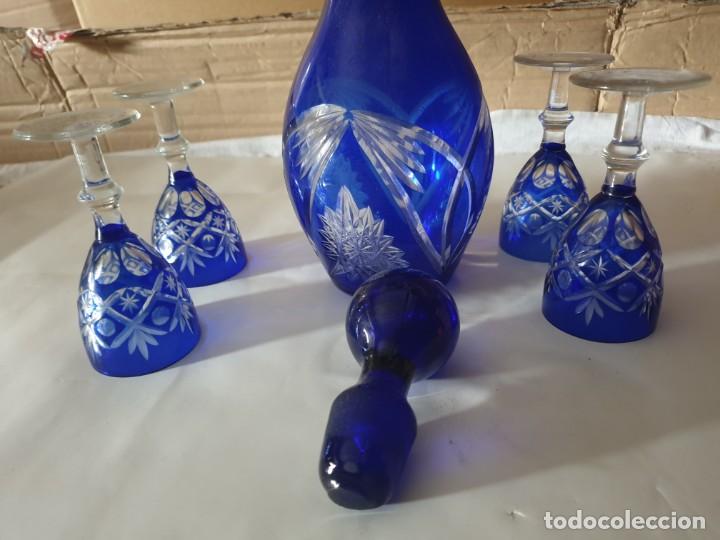 Antig&uuml;edades: Juego 4 copas y botella licorera - Foto 7