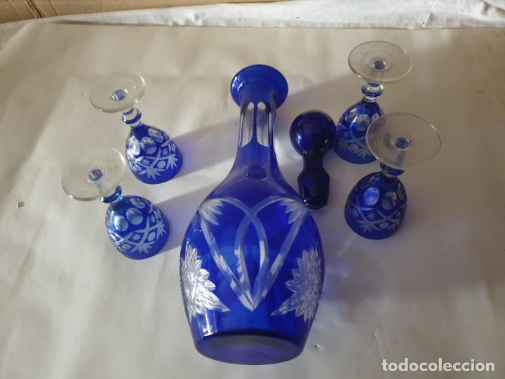 Antig&uuml;edades: Juego 4 copas y botella licorera - Foto 8