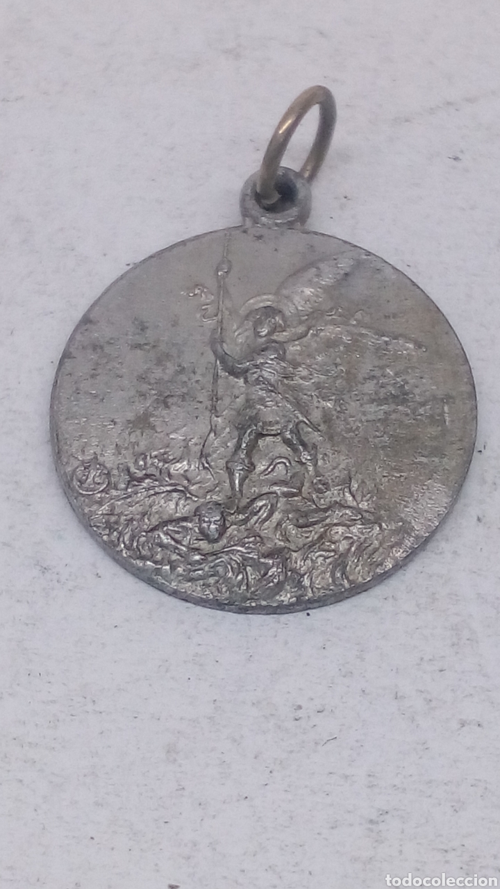 Antig&uuml;edades: Medalla religiosa - Foto 1