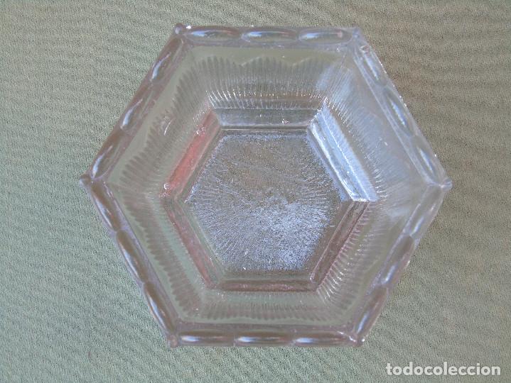 Antig&uuml;edades: ANTIGUO AZUCARERO DE CRISTAL, HEXAGONAL. - Foto 3