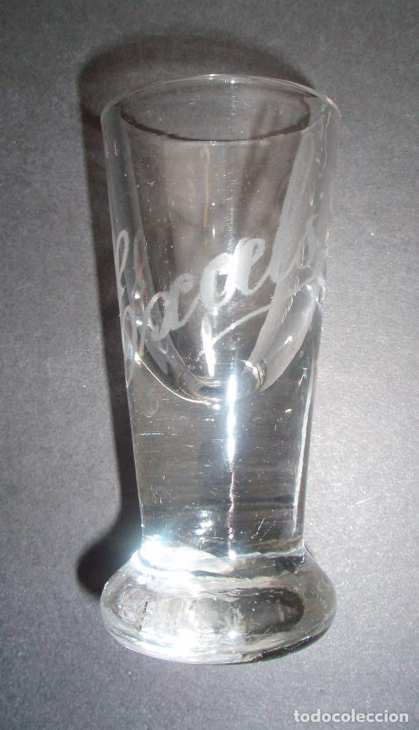 Antiquit&eacute;s: ROBUSTO Y PEQUE&Ntilde;O VASO DE LICOR. GRABADO AL &Aacute;CIDO *EXCELSIOR.