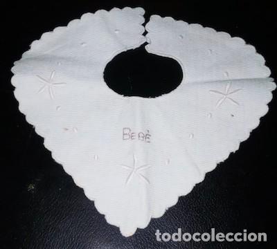 Antig&uuml;edades: BABERO DE PIQU&Eacute; BORDADO - Foto 1