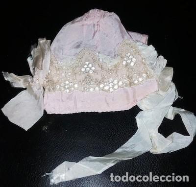 Antig&uuml;edades: GORRO PARA BEB&Eacute; BORDADO - Foto 1
