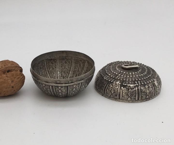 Antig&uuml;edades: Caja Khmers de plata - Foto 4