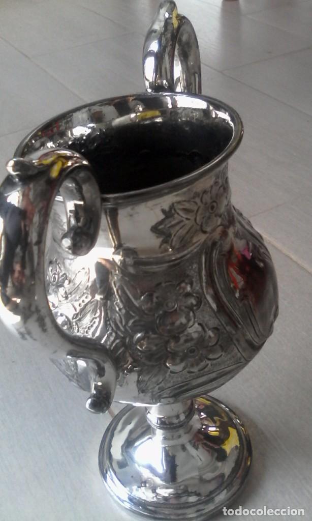 Antig&uuml;edades: copa cincelada con asas - Foto 2