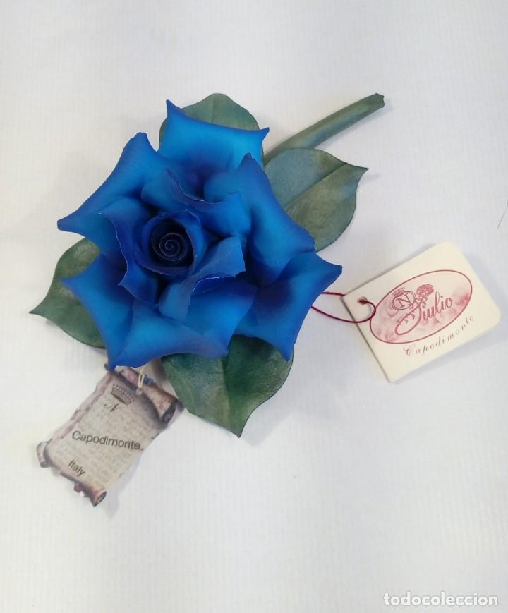 rosa en porcelana capodimonte de tonalidad azul - Compra venta en  todocoleccion