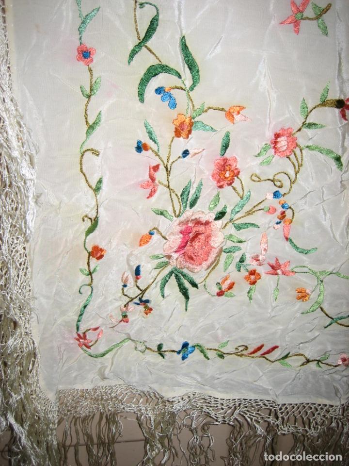 Antig&uuml;edades: Antiguo mant&oacute;n bordado a mano - Foto 6