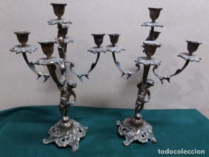 Antig&uuml;edades: PAREJA CANDELABROS BRONCE - Foto 2
