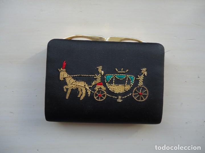 Antig&uuml;edades: MONEDERO DE MANO EN SEDA Y ORO - Foto 1