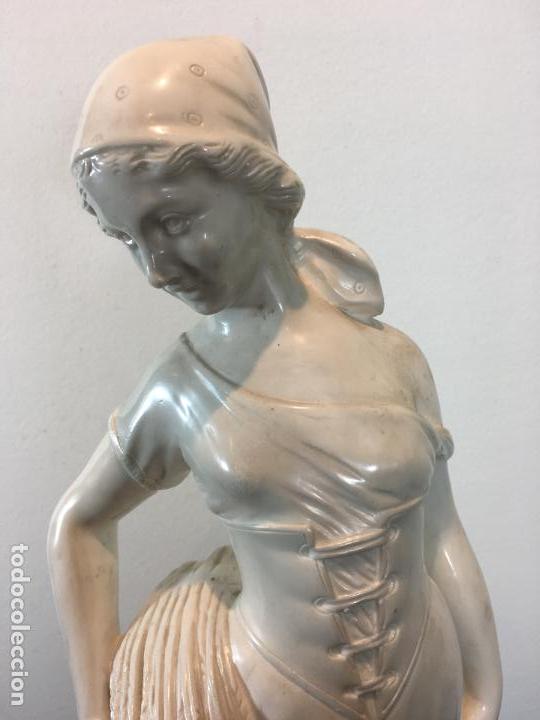 Antig&uuml;edades: Figura de yeso esmaltado - Foto 2