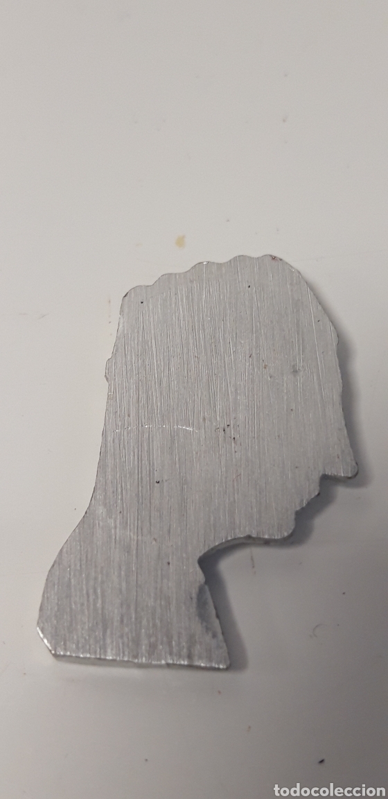 Antig&uuml;edades: Placa de aluminio Virgen de Montserrat 3 cm - Foto 2