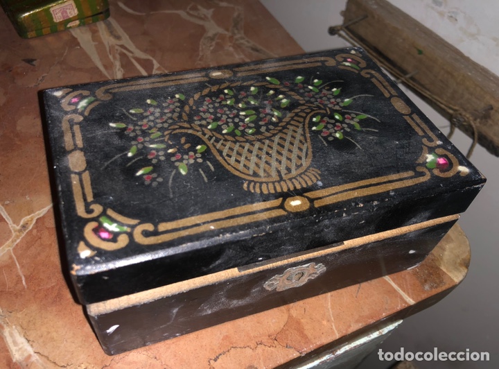 Antig&uuml;edades: Hucha de madera a&ntilde;os 1930 original - Foto 1